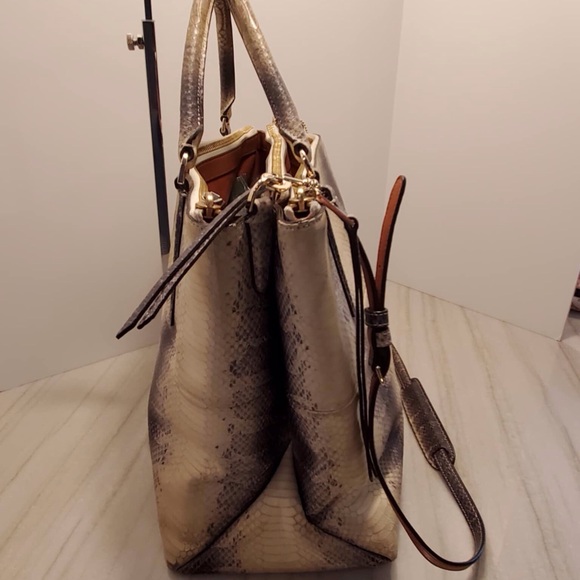 RARE $1,600 Coach Borough Bag in Exotic Embossed Python & Glovetanned Leather - Picture 4 of 15